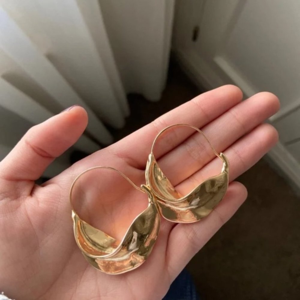 New! Anthro Golden Leaf Earrings - Picture 5 of 5